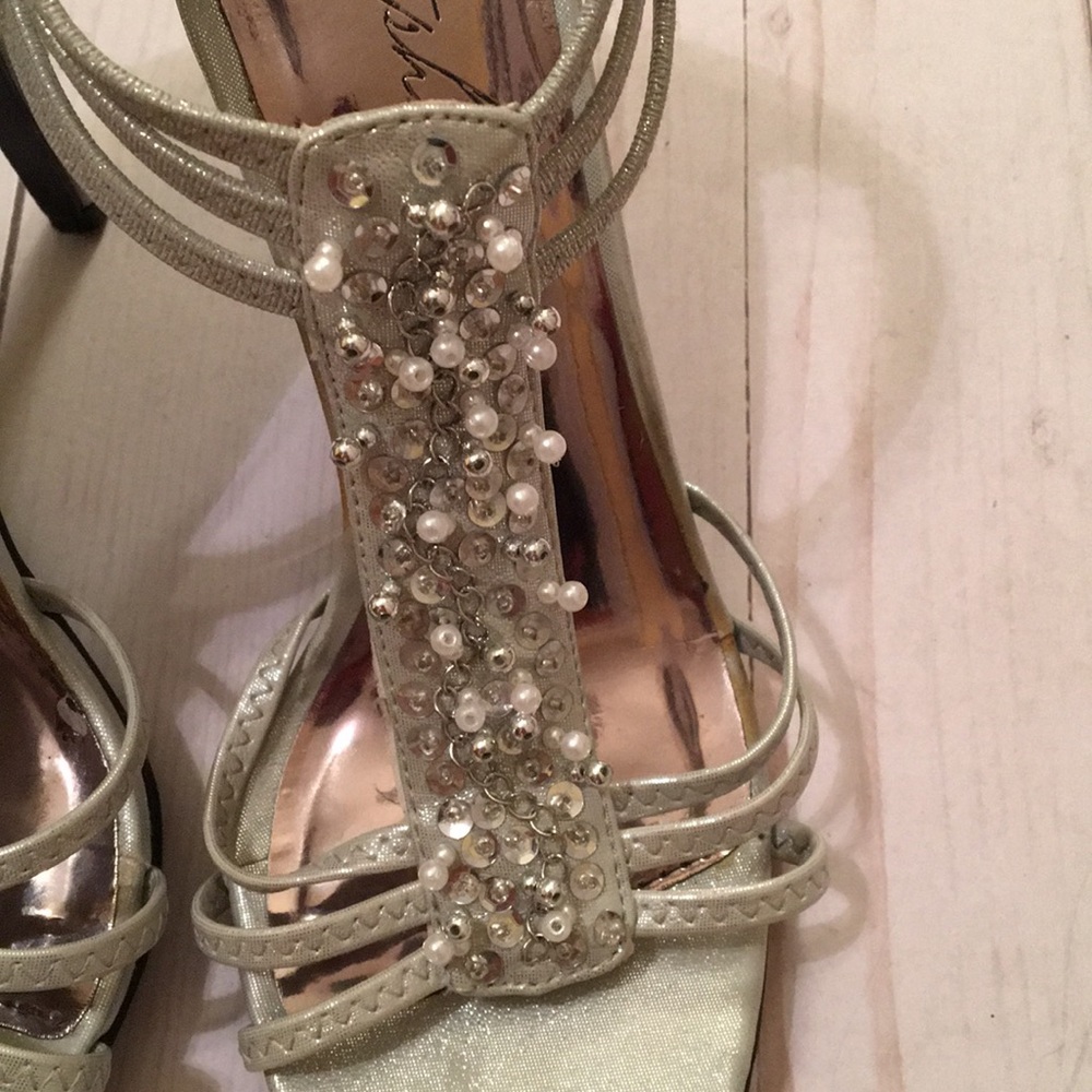 Metaphor silver heels size 6.5 - Picture 2 of 7